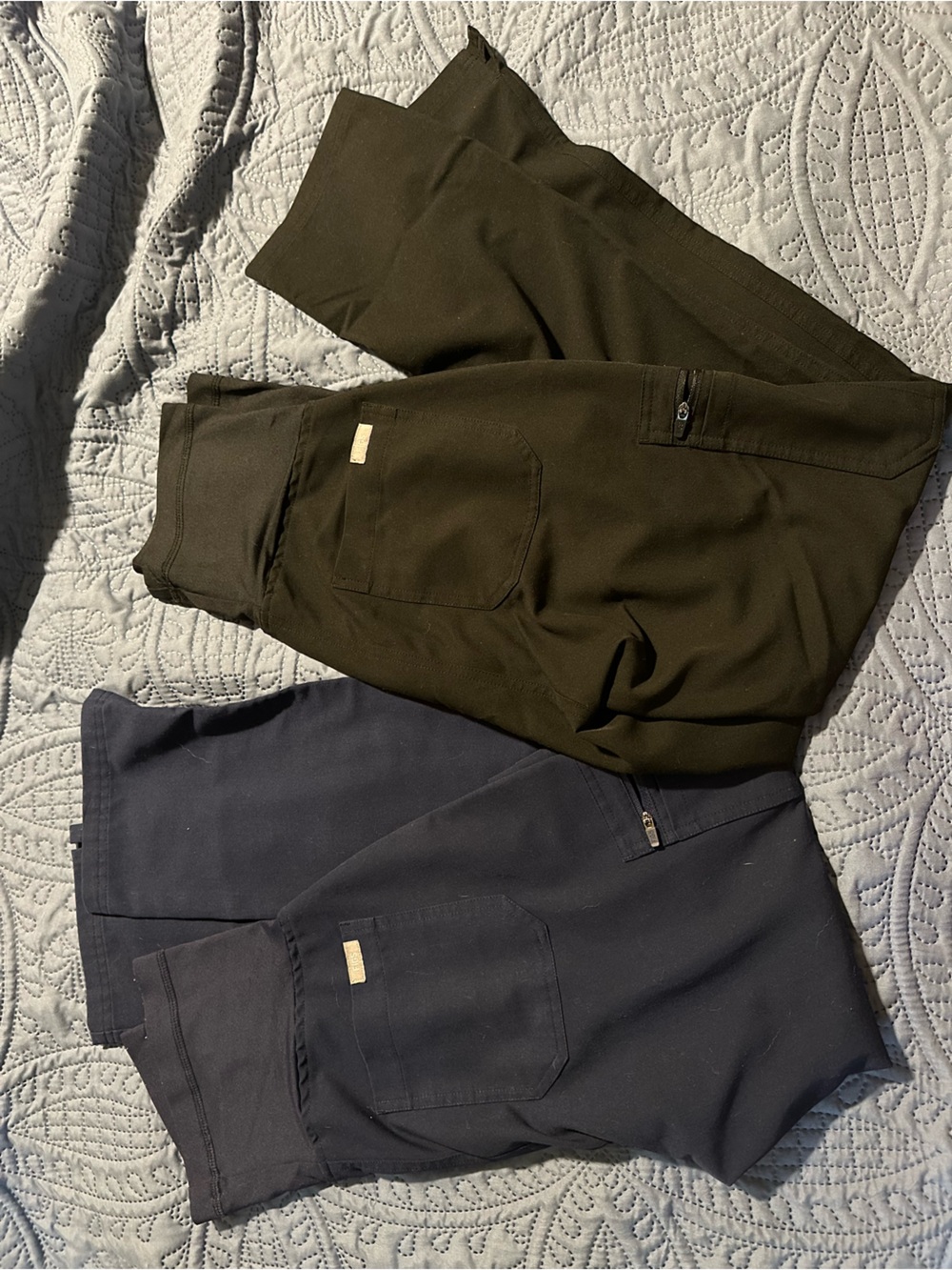 FIGS (set of 2) size Small Regular Maternity pants in yola skinny - black & navy